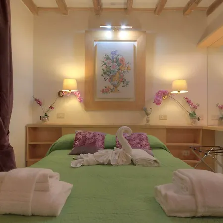 Farnese 48 بيت ضيافة